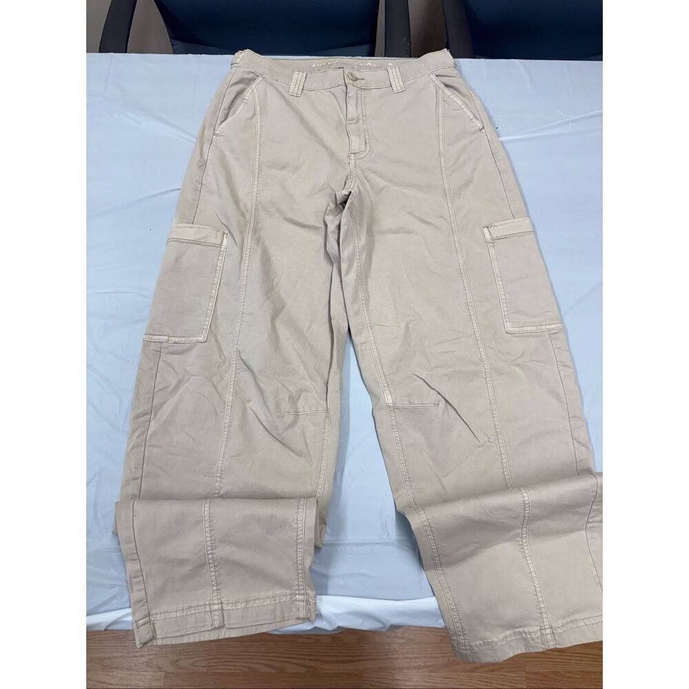 American Eagle Stretch Khaki Barrel Cargo Pants Size 6 Long
